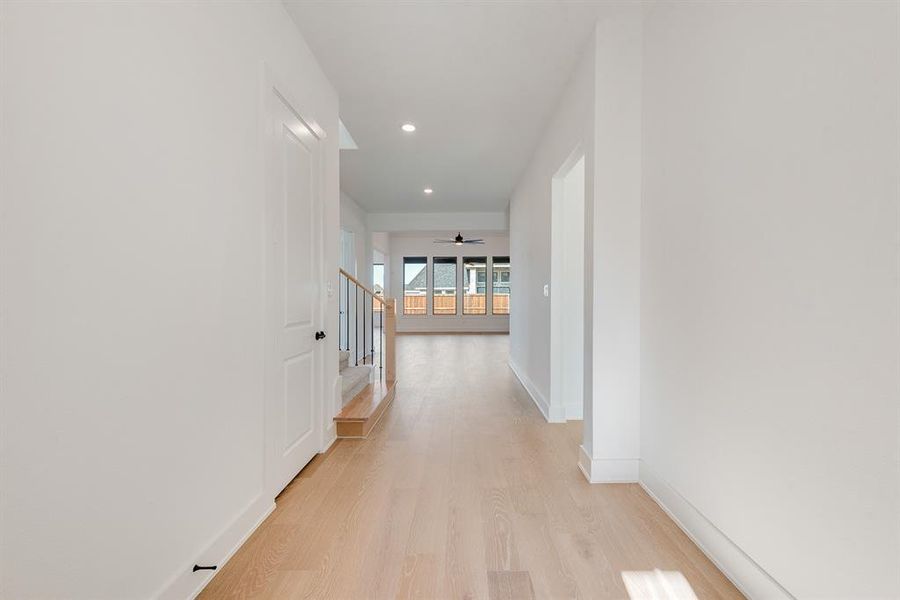 Spacious, unfurnished interior of a new home in Quail Hollow, Rockwall (Image 29).