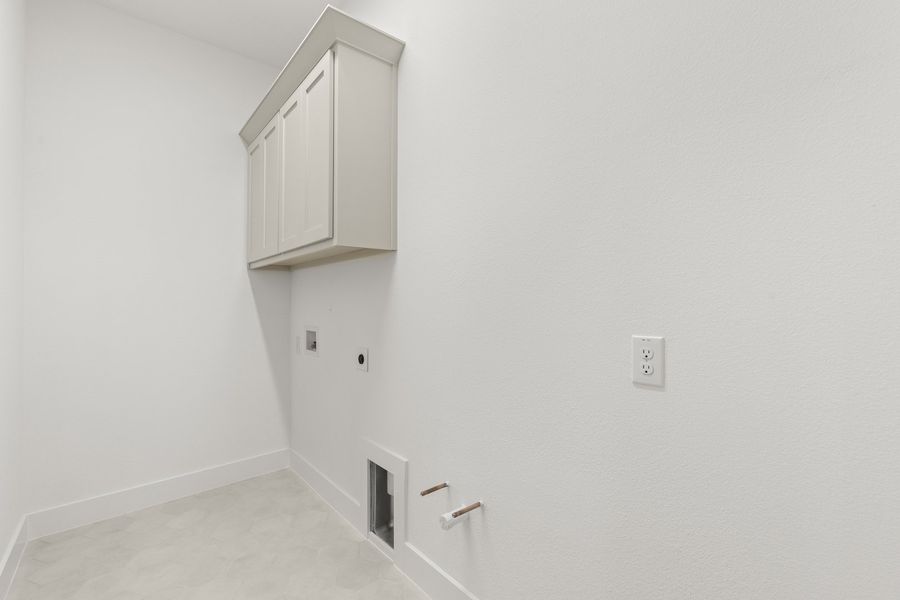 Spacious, unfurnished interior of a new home in Nelson Lake Estates, Rockwall (Image 28). Spacious, unfurnished interior of a new home in Nelson Lake Estates, Rockwall (Image 28).