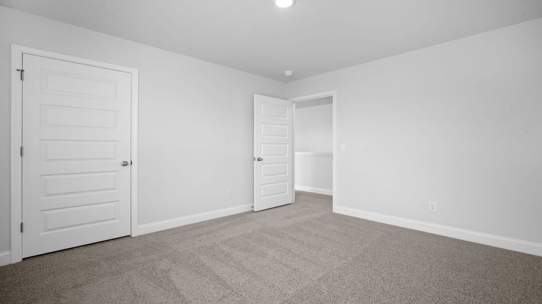 Spacious, unfurnished interior of a new home in Rice Hope, Port Wentworth (Image 36).