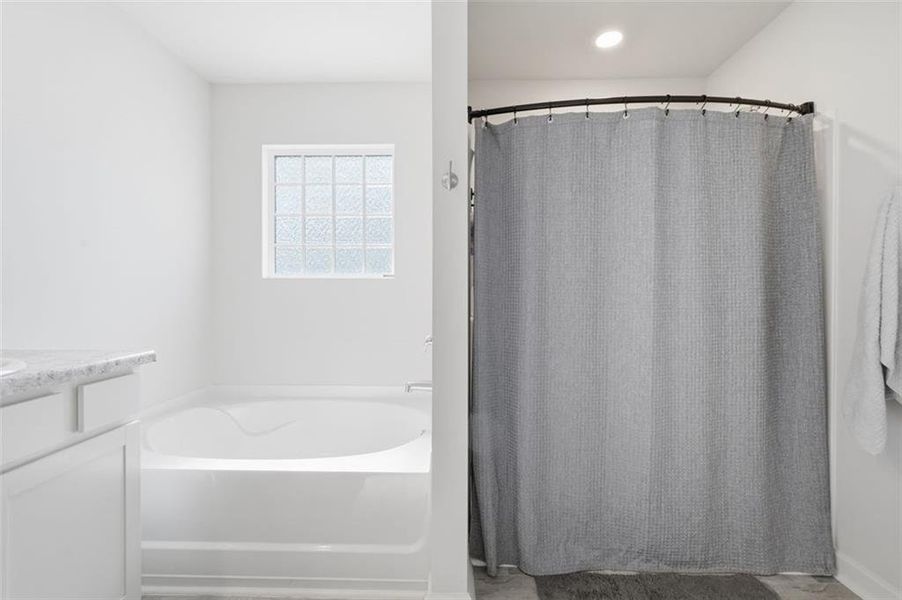 Furnished interior view inside a new home in , Dallas (Image 21).