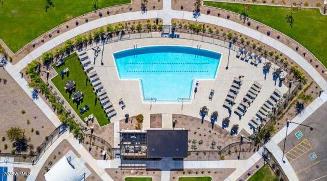 Parkside Los Cielos Community