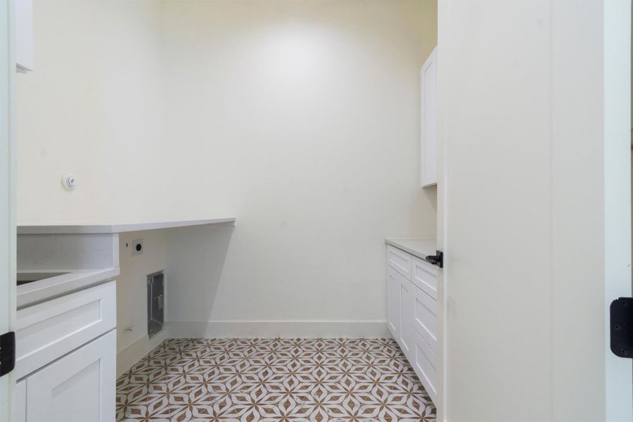 Spacious, unfurnished interior of a new home in Paradise On The Guadalupe, Canyon Lake (Image 27). Spacious, unfurnished interior of a new home in Paradise On The Guadalupe, Canyon Lake (Image 27).