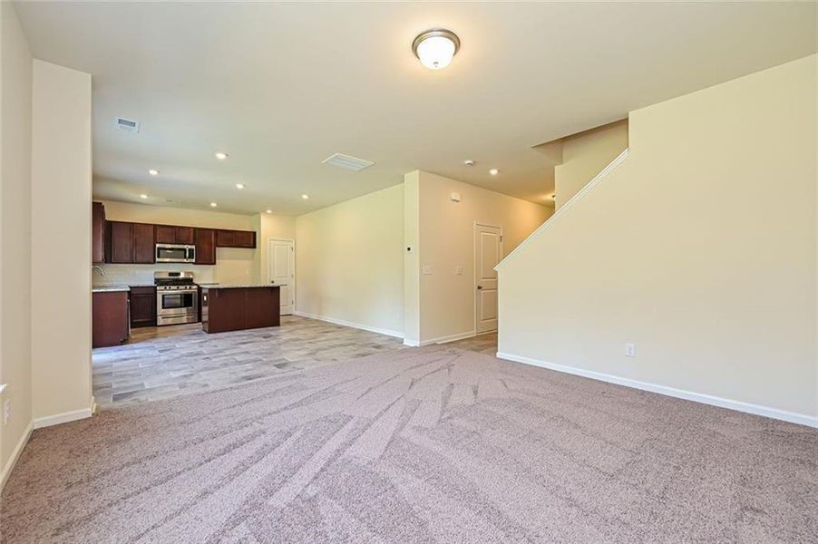 Spacious, unfurnished interior of a new home in Hawks View, Ringgold (Image 16).