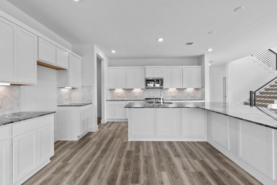 Furnished interior view inside a new home in Riverside Estates, Mont Belvieu (Image 9).