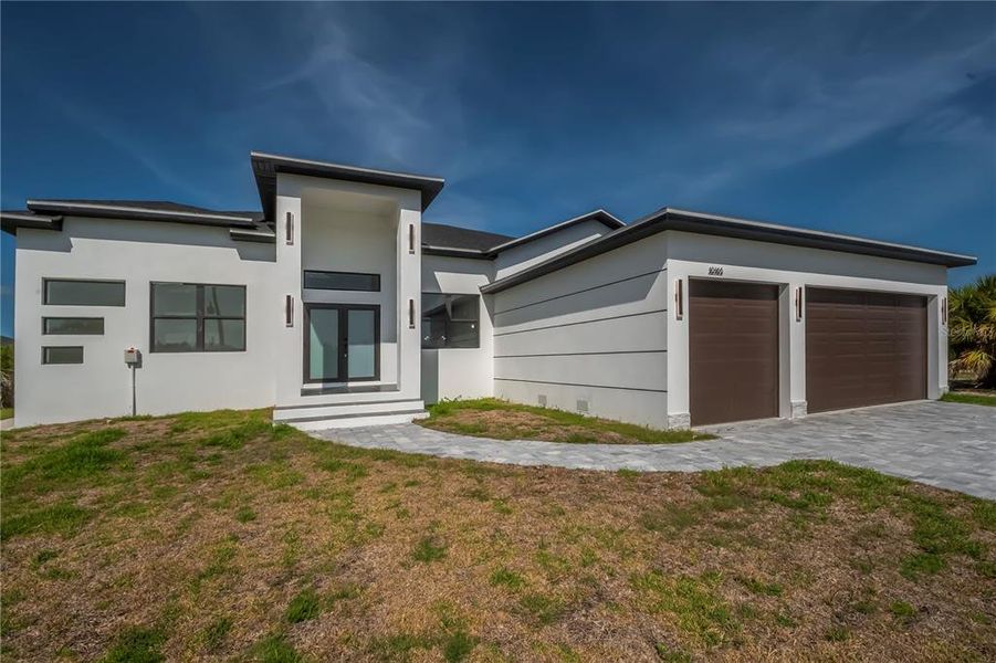 Image 77 of a home in .