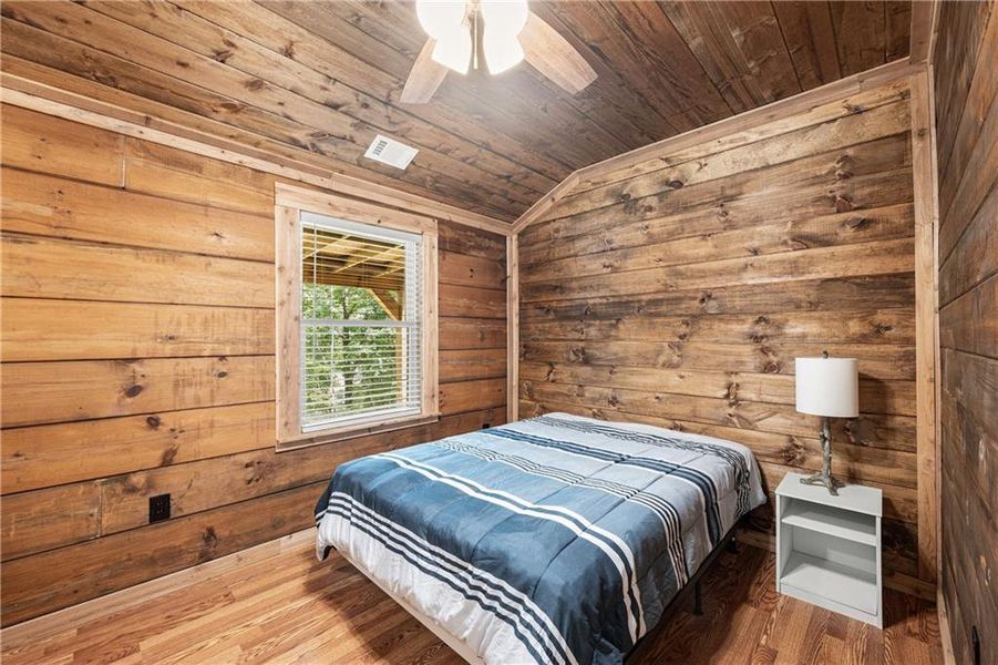 Furnished interior view inside a new home in , Jasper (Image 8).