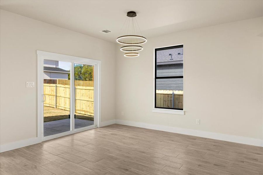 Spacious, unfurnished interior of a new home in , Granbury (Image 25).