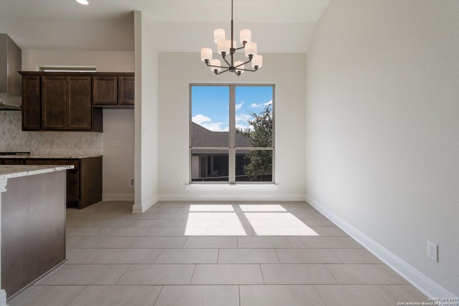 Spacious, unfurnished interior of a new home in Johnson Ranch, Bulverde (Image 28).