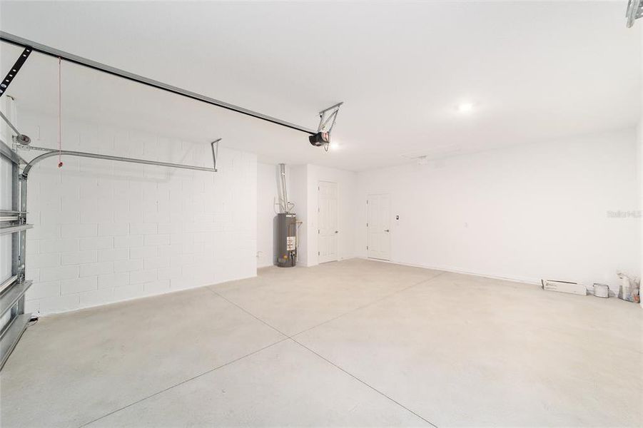 Spacious, unfurnished interior of a new home in , Ocala (Image 26). Spacious, unfurnished interior of a new home in , Ocala (Image 26).