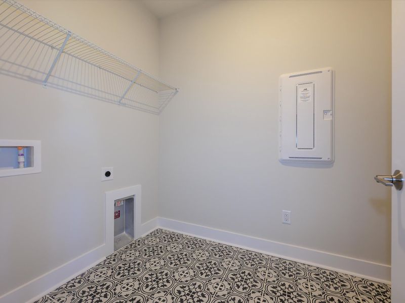 Spacious, unfurnished interior of a new home in Seven Oaks, Belmont (Image 22).