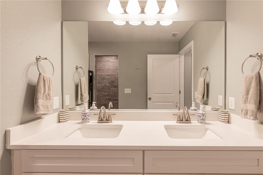 Image 28 of a home in .