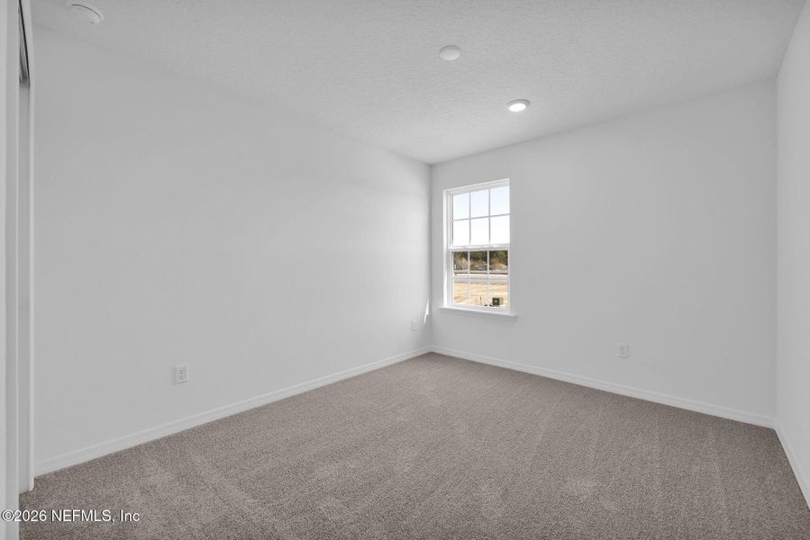 Spacious, unfurnished interior of a new home in Murray Farms, Middleburg (Image 27).
