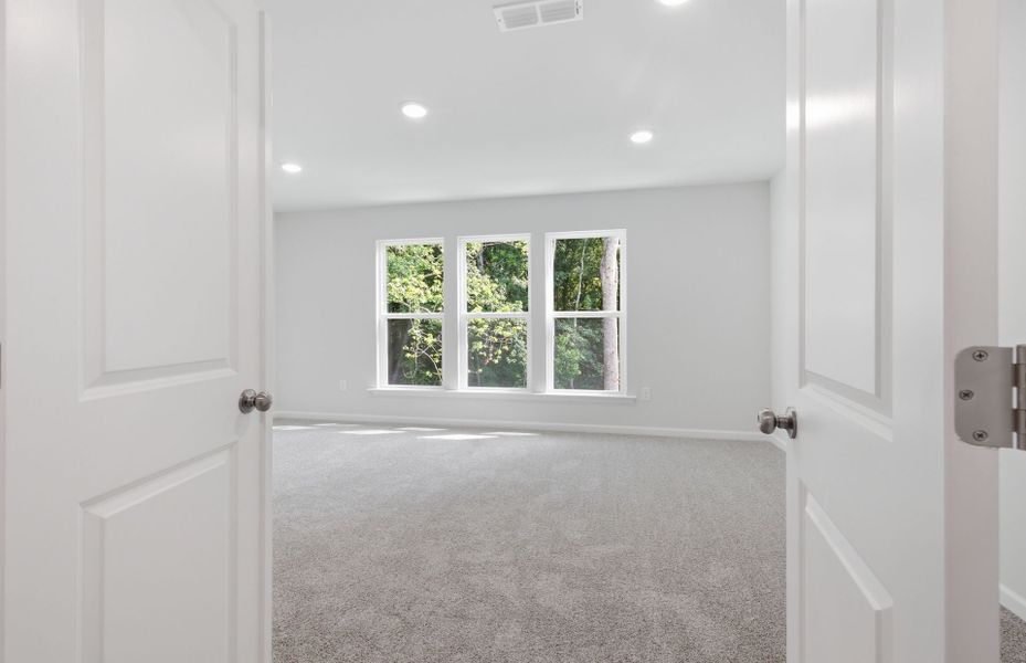 Spacious, unfurnished interior of a new home in Cambria, Garner (Image 21).