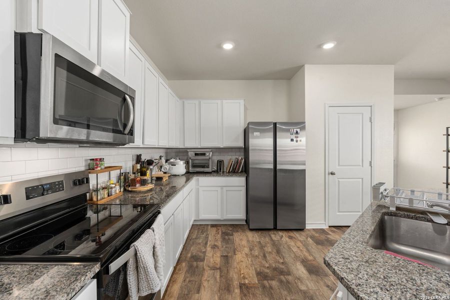 Furnished interior view inside a new home in The Canyons at Amhurst, San Antonio (Image 11).