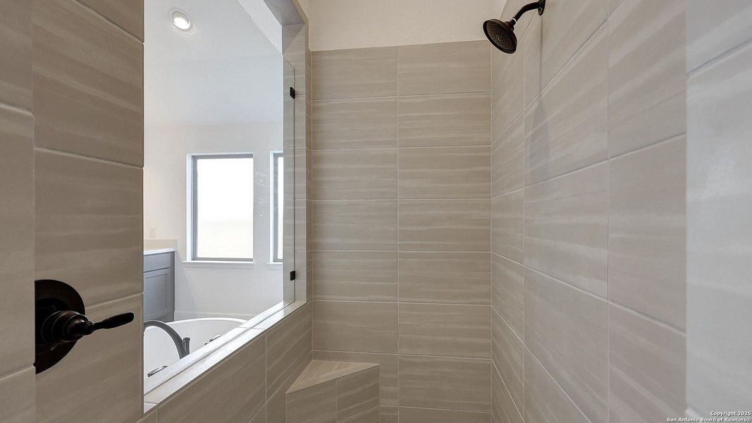 Close-up of interior finishes inside a home in Haby Hill 60', San Antonio (Image 21). Close-up of interior finishes inside a home in Haby Hill 60', San Antonio (Image 21).