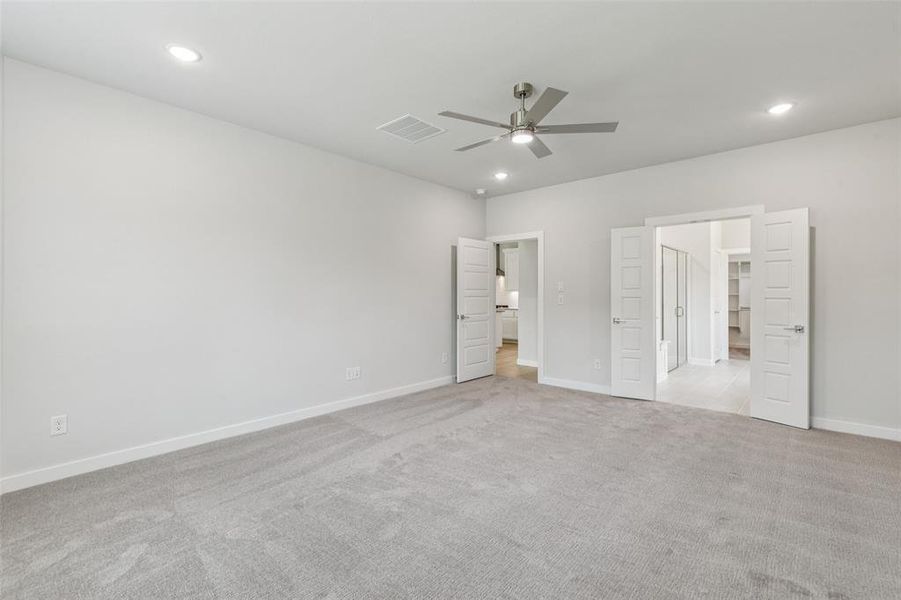 Spacious, unfurnished interior of a new home in Cross Creek Meadows, Celina (Image 22).