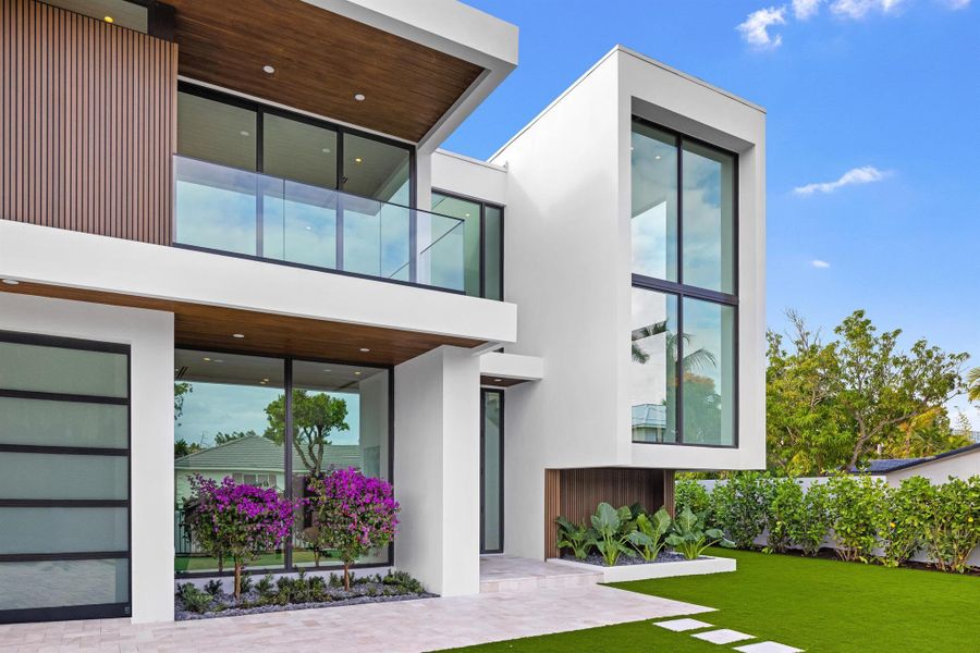 Exterior details and patio area of a home in , Boca Raton (Image 42).