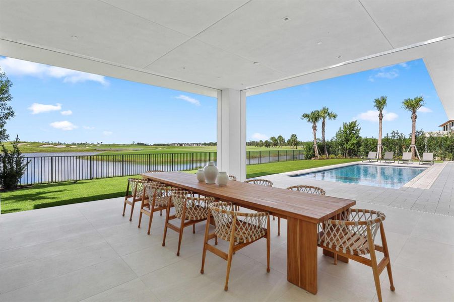Outdoor Dining Area Outdoor Dining Area