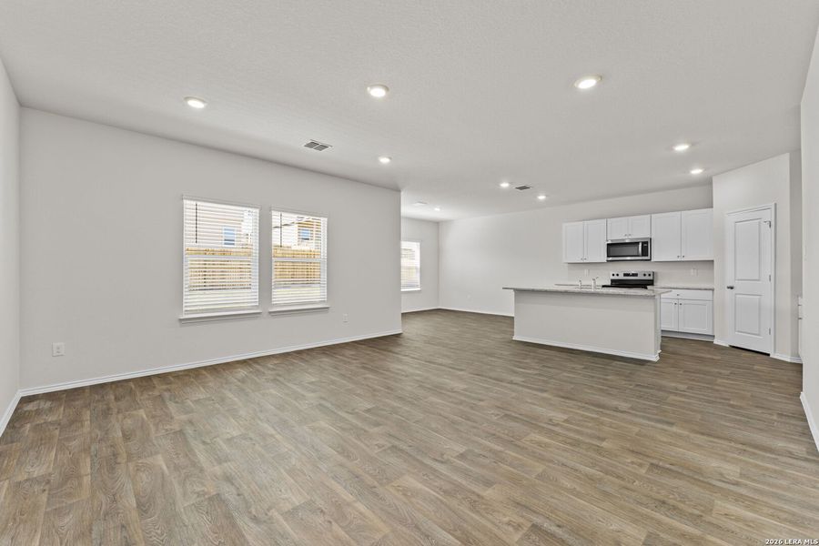 Spacious, unfurnished interior of a new home in Laurel Vistas, San Antonio (Image 26). Spacious, unfurnished interior of a new home in Laurel Vistas, San Antonio (Image 26).