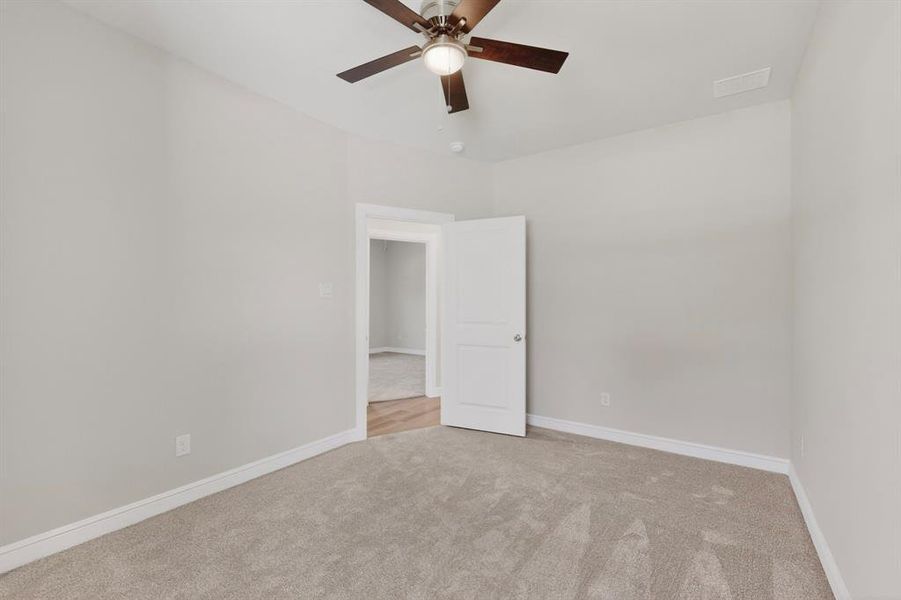 Spacious, unfurnished interior of a new home in , White Settlement (Image 19).