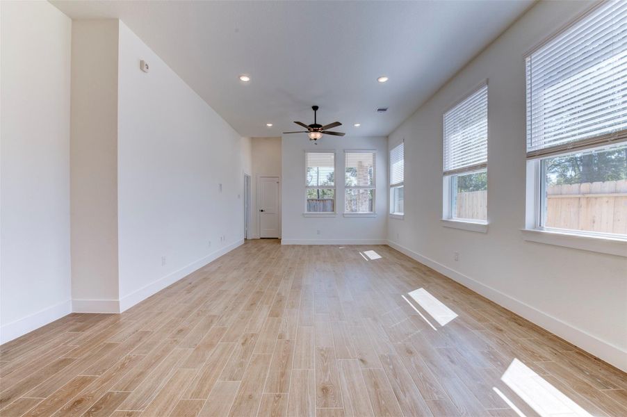 Spacious, unfurnished interior of a new home in The Woodlands Hills, Willis (Image 26). Spacious, unfurnished interior of a new home in The Woodlands Hills, Willis (Image 26).