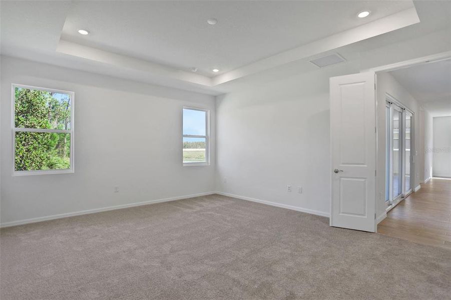 Spacious, unfurnished interior of a new home in Angeline, Land O' Lakes (Image 24).