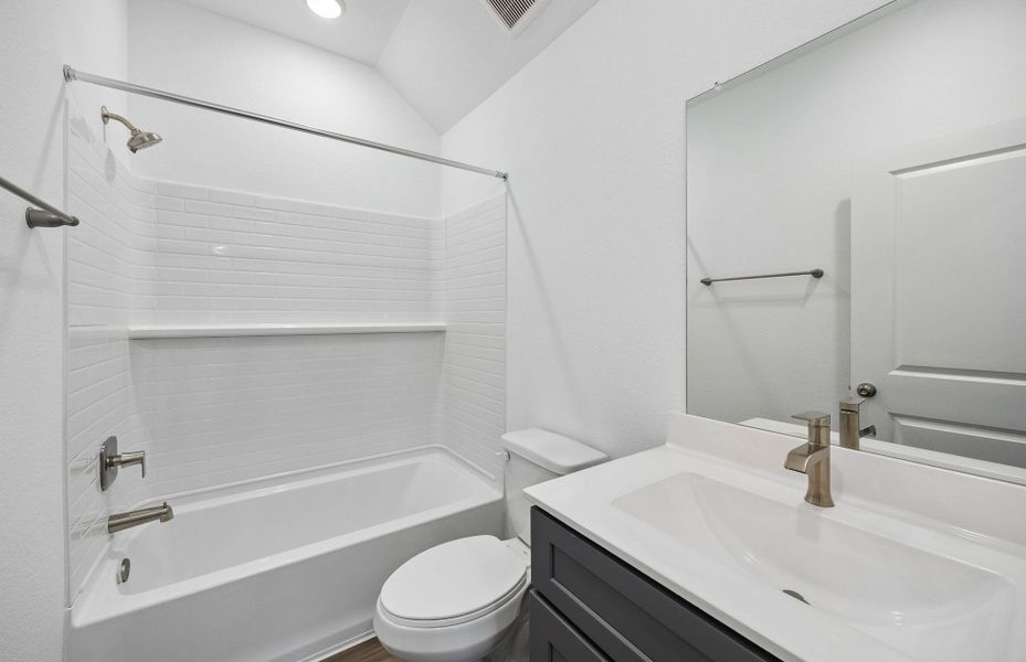 Furnished interior view inside a new home in Ellerden, Tomball (Image 7).