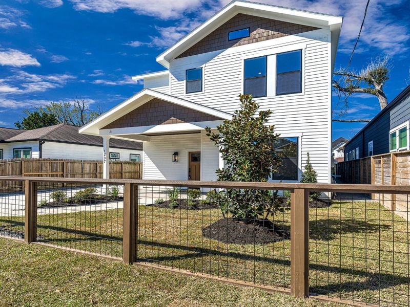 Front exterior of a new home in , Houston, TX, highlighting curb appeal (Image 2). Front exterior of a new home in , Houston, TX, highlighting curb appeal (Image 2).