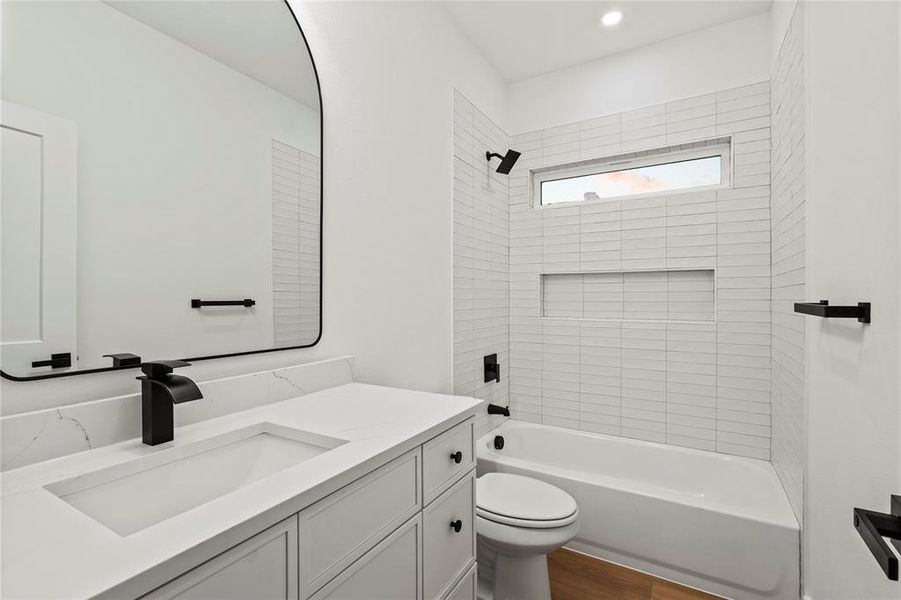 Furnished interior view inside a new home in , Dallas (Image 6).