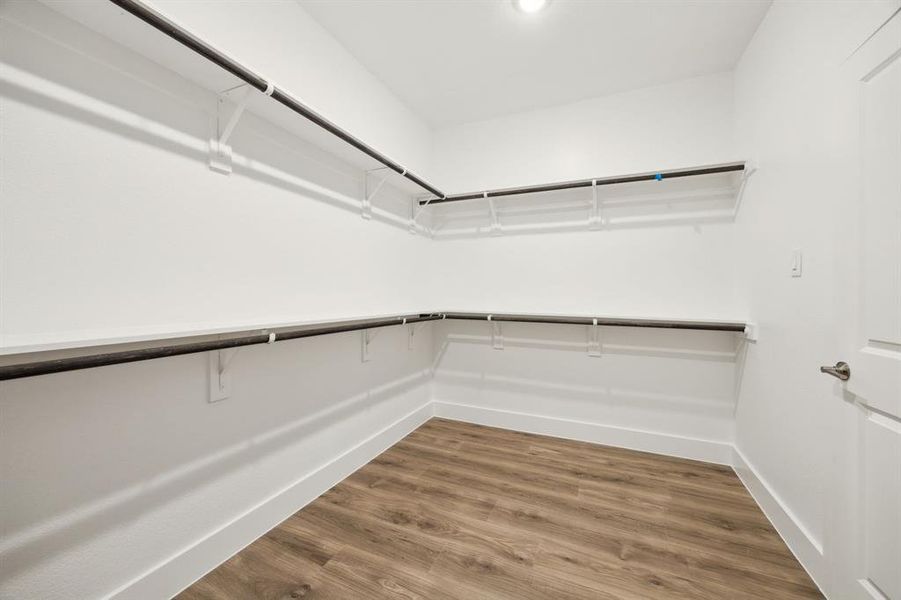 Spacious, unfurnished interior of a new home in Ellis Ranch Estates, Waxahachie (Image 18).