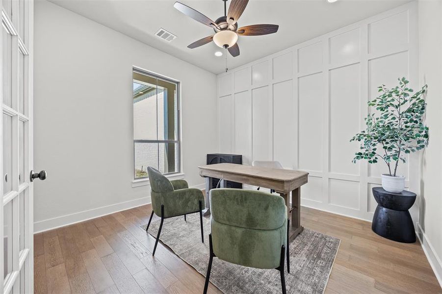 Furnished interior view inside a new home in Waterfall Ranch - 1 Acre Lots, Waxahachie (Image 13). Furnished interior view inside a new home in Waterfall Ranch - 1 Acre Lots, Waxahachie (Image 13).