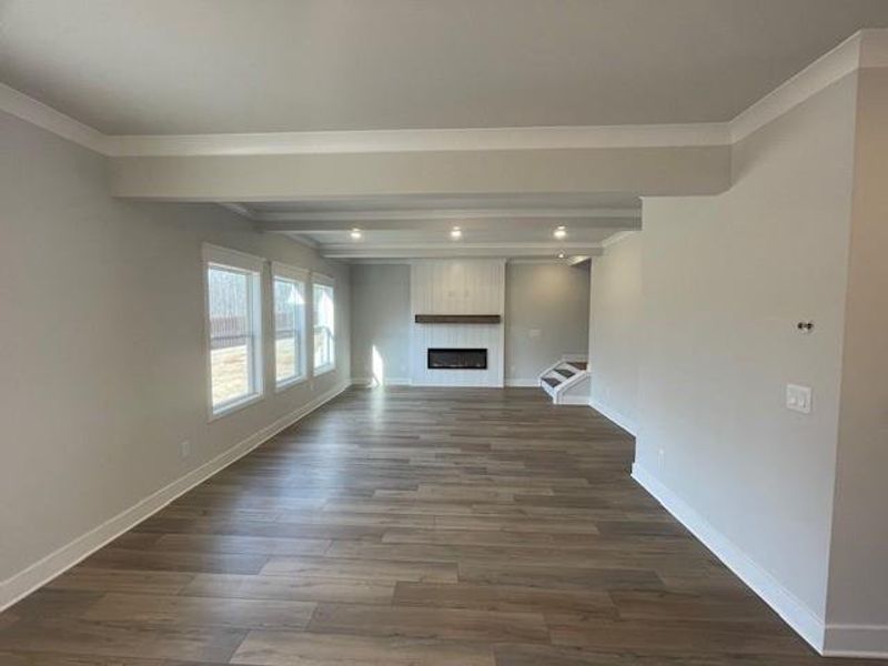 Spacious, unfurnished interior of a new home in Ponderosa Farms Estates, Gainesville (Image 25).