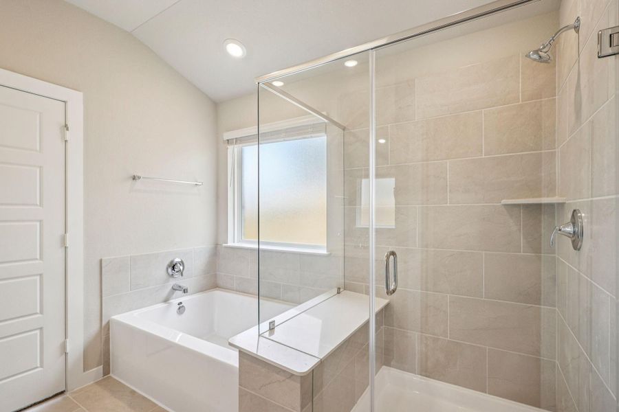 Furnished interior view inside a new home in Southwinds, Baytown (Image 7).