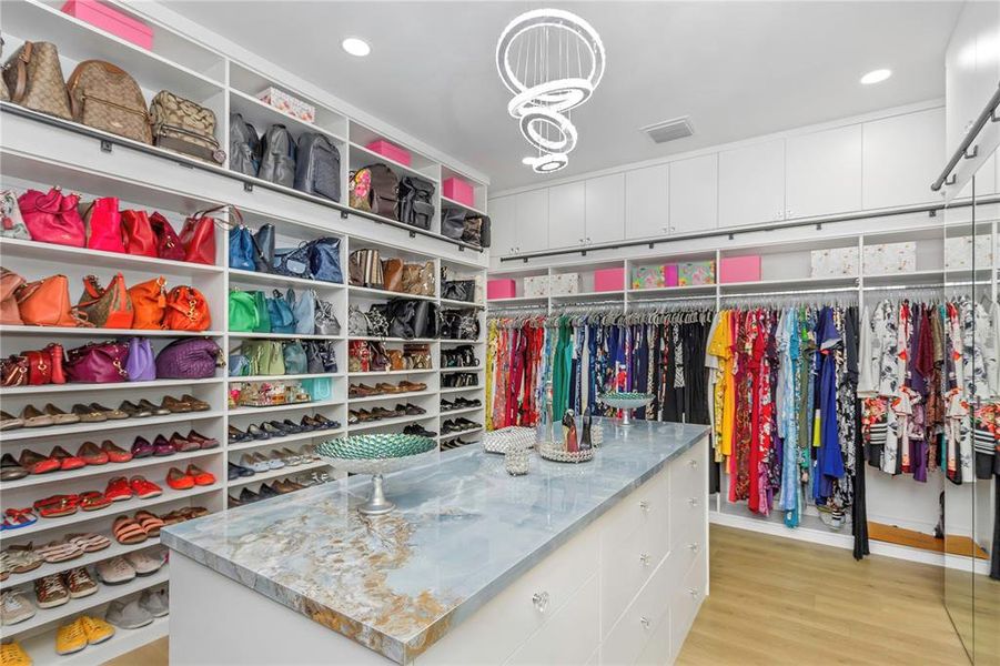 Furnished interior view inside a new home in , Tarpon Springs (Image 47).