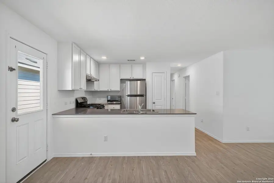 Furnished interior view inside a new home in Spring Grove: Belmar Collection, St. Hedwig (Image 8). Furnished interior view inside a new home in Spring Grove: Belmar Collection, St. Hedwig (Image 8).