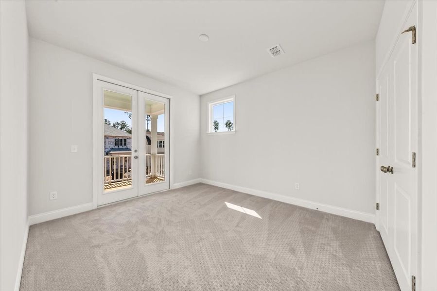 Representative unfurnished interior of a home built from the Royston by Pulte Homes in Point Hope, Charleston (Image 17).