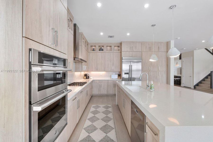 Upgraded appliances and cabinetry