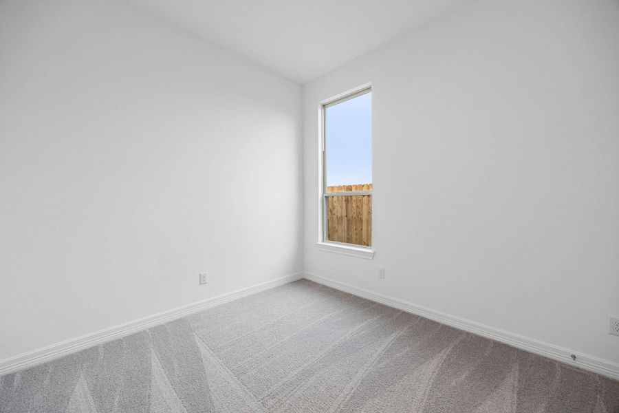 Spacious, unfurnished interior of a new home in Lago Mar, Texas City (Image 22).