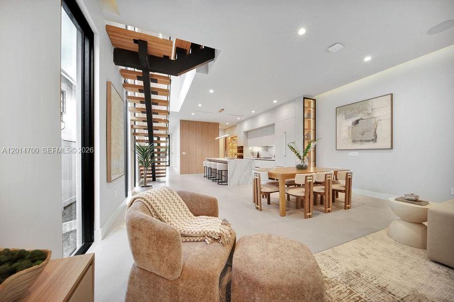 Furnished interior view inside a new home in , Fort Lauderdale (Image 54).