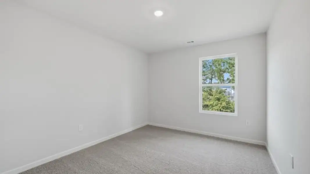 Spacious, unfurnished interior of a new home in Hughes Court, Dawsonville (Image 21).