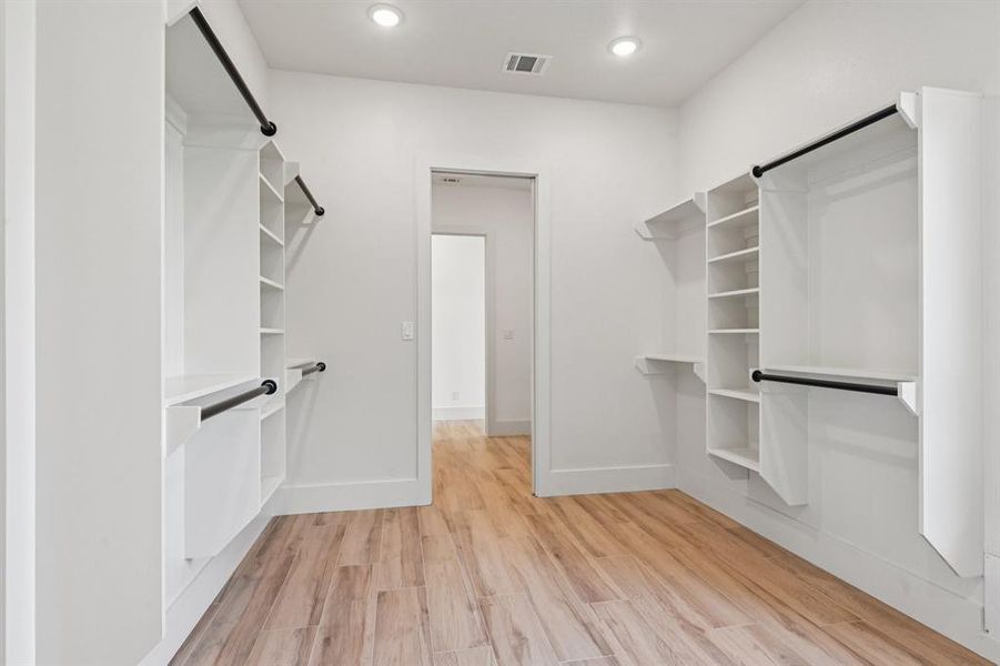 Image 39 of a home in .