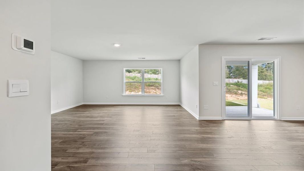 Spacious, unfurnished interior of a new home in Hunters Ridge, Woodruff (Image 24).