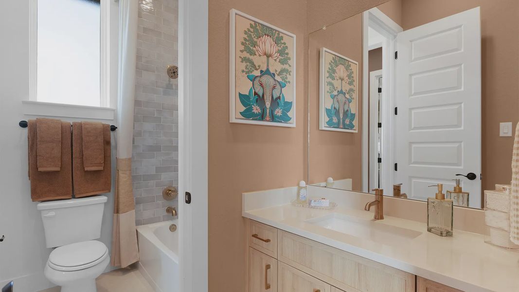 Representative furnished interior of a home built from the Silas by Chesmar Homes in Crescent Bluff, Georgetown (Image 31).