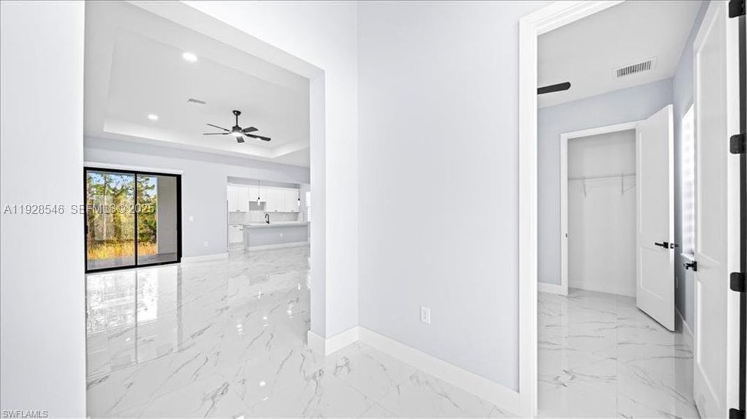 Spacious, unfurnished interior of a new home in , Lehigh Acres (Image 15).
