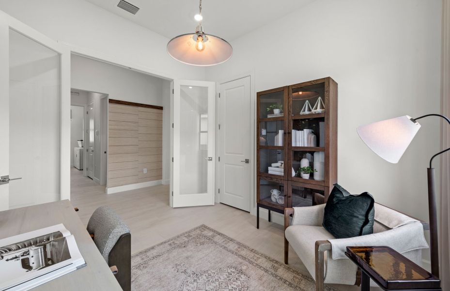 Representative furnished interior of a home built from the Prestige by Del Webb in Del Webb Catalina, Lakewood Ranch (Image 37).
