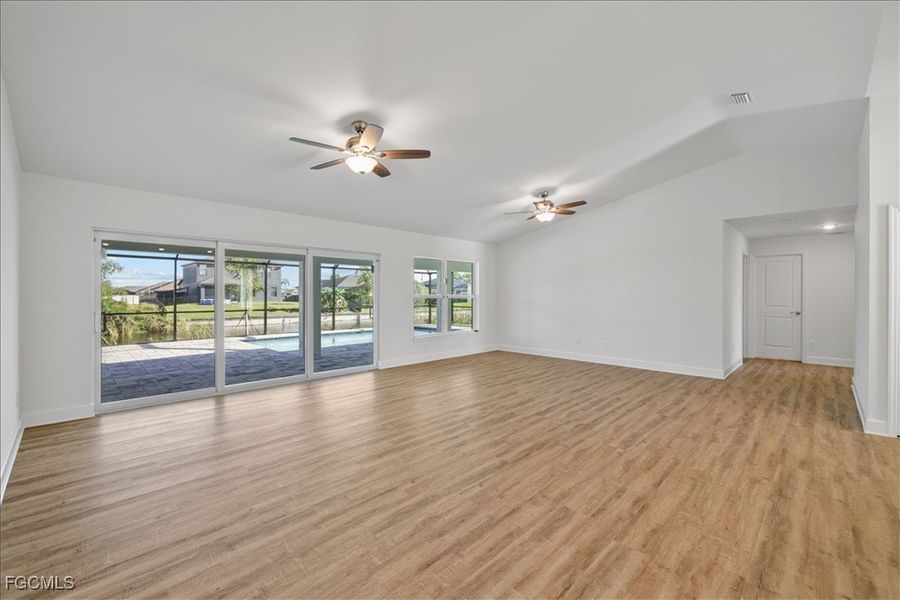 Spacious, unfurnished interior of a new home in Cape Coral, Cape Coral (Image 15).