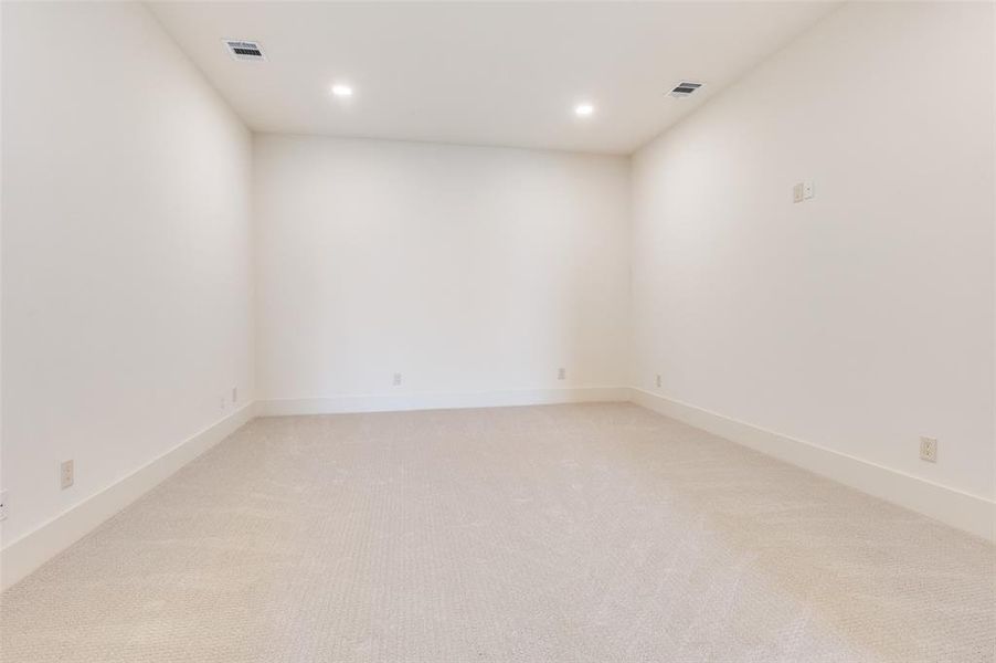 Spacious, unfurnished interior of a new home in , Dallas (Image 24). Spacious, unfurnished interior of a new home in , Dallas (Image 24).