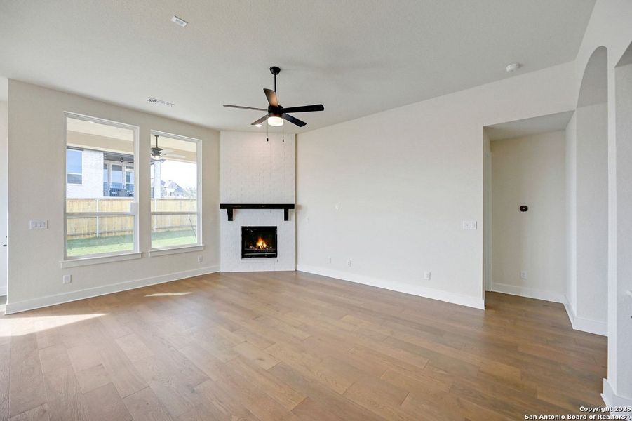 Spacious, unfurnished interior of a new home in Mayfair: 50ft. lots, New Braunfels (Image 24).