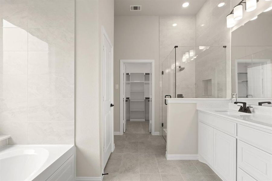 1315 Woodpecker-Primary Suite-3