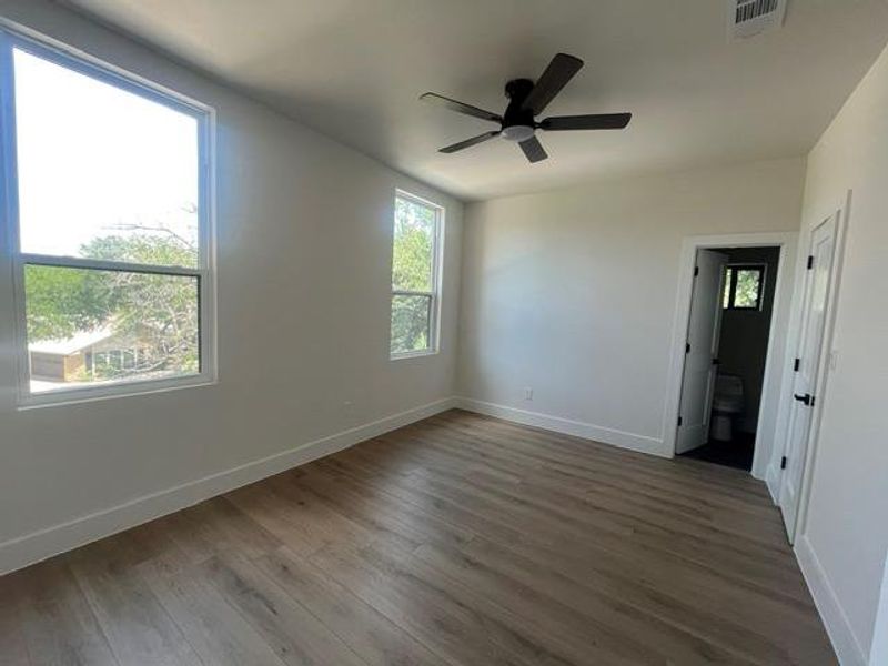 Spacious, unfurnished interior of a new home in , Horseshoe Bay (Image 7). Spacious, unfurnished interior of a new home in , Horseshoe Bay (Image 7).